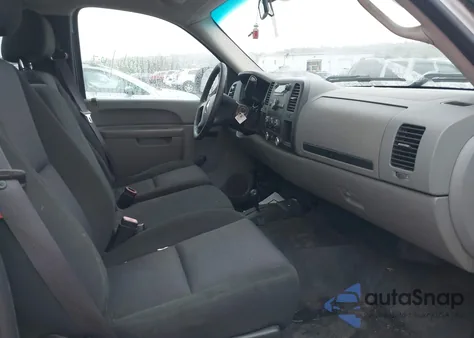 2010 Chevrolet Silverado 1500 Work Truck z USA, uszkodzony, nr VIN 1GCPKPE02AZ200658